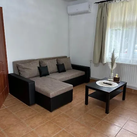 4 You Mini Apartman Egerszalok Exterior photo
